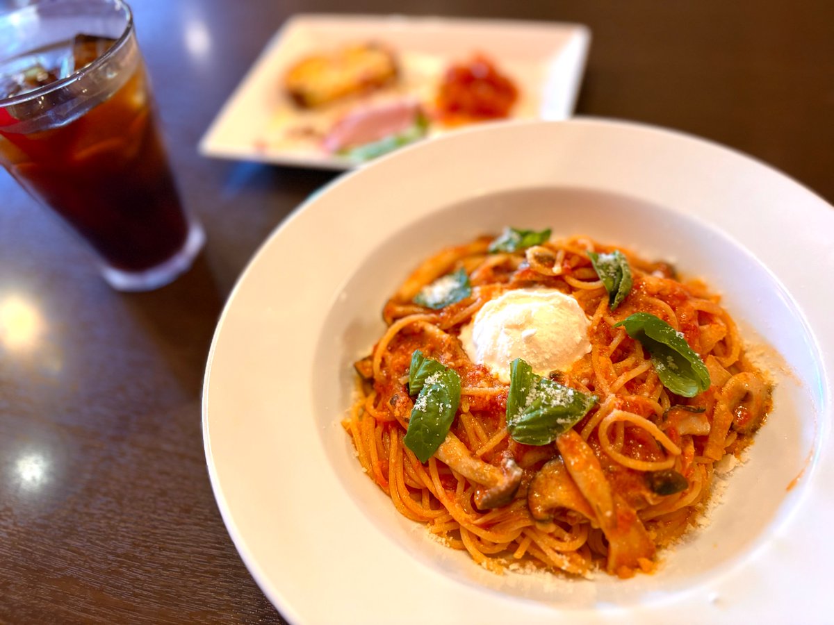 shach108's tweet photo. 外回り中。
江田のMartano🇮🇹でパスタ☆
茸とマスカルポーネのトマトパスタ
美味(*´﹃`*)
#食べるの大好き
#ごちそうさまでした
#パスタ
#martano https://t.co/c8RoPqZB0p
