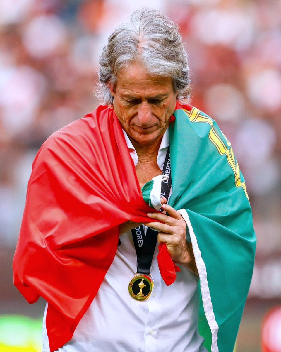 TeamCRonaldo's tweet photo. 🚨 Jorge Jesus places his trust in Cristiano Ronaldo to lead the Portugal national team 🇵🇹 https://t.co/eeus0Fni9H