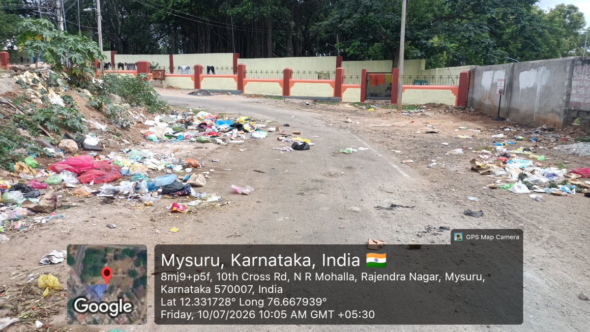 Vildething's tweet photo. @mysurucitycorp @yaduveerwadiyar @TanveerSaitINC Despite repeated complaints, the garbage, debris, and the fallen cemetery wall remain unattended. lack of action is disappointing and poses health, safety, and sanitation concerns.  Adrs: 10th crs, tank road, N R mohalla, ward 15 https://t.co/svcYrCXVW3