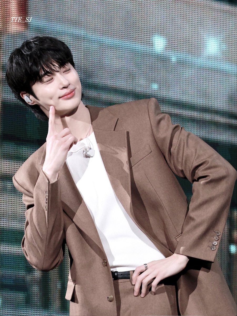먕 tweet media
