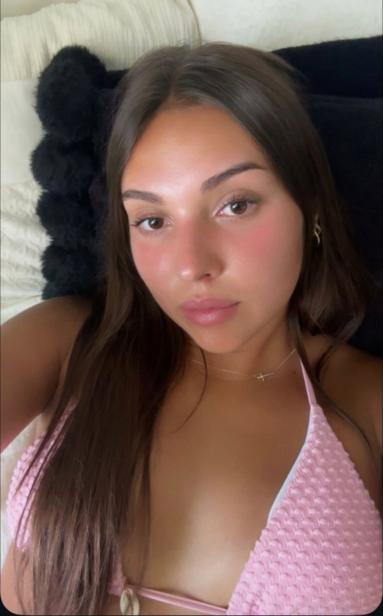 Joejoer69's tweet photo. Any big cocks dm me to trib my sexy irls https://t.co/tnGp4R7tXJ