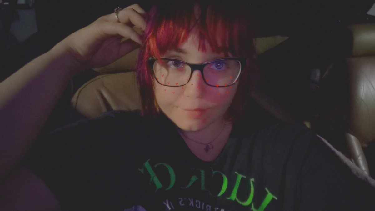 AccursedPrincex's tweet photo. On a "break" for a couple hours before I have to go into work again. Send me money while I wait it out covered in sweat https://t.co/cHKMR6MTz9