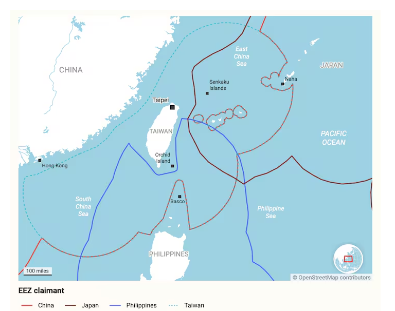 seapowerblog's tweet photo. 中国人学者がバタン諸島は台湾の一部と主張🤔
日本とフィリピンがEEZ（排他的経済水域）境界を正式に確定しようとするなか、一部の中国人学者が、フィリピン最北端のバタン諸島（Batanes）は台湾の一部であると主張している。これは、日比両国のEEZ確定が日比間の安全保障協力の強化につながり、中国の第一列島線の主張を弱めることを懸念。
彼らは、歴史的支配（明・清）を根拠に、バタン諸島は台湾の自然地理的延長だと主張するとともに、1898年のパリ条約（米西戦争の平和条約）でフィリピン領とされたことにも異議を唱えている。
「これらの島々は単に台湾に近いだけでなく、台湾島の自然な地理的延長を構成している」と、済南大学（山東省）国際学部長の朱海龍氏は中国系メディアhttps://t.co/0rLC9vYaBEに語った。この主張が認められれば、日本とフィリピンのEEZが「中国領」とされる島によって分断されることになる。
バタン諸島は ルソン海峡（Luzon Strait）に位置し、中国本土から太平洋へ出るための重要な海上ルートであり、米海兵隊はここで対艦ミサイル部隊の展開訓練を実施しており、中国の海洋進出を阻止する拠点になり得る。
2025年8月、中国海警（CCG）艦艇がバタン諸島周辺を巡航し、フィリピン政府を警戒させたが、南シナ海では、こうした海警のプレゼンスが領有権争いの前兆となるケースが多い。
バタン諸島は地理的にも軍事的にも極めて重要で、中国・フィリピン・日本・米国の思惑が交錯する地域となっている。
Chinese Scholars Claim That the Batanes Aren't Part of Philippines https://t.co/W3S0cUezrX #maritime #maritime-news