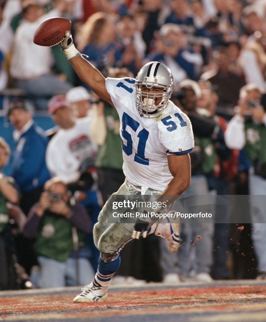 FB_Helmet_Guy's tweet photo. Fun fact. Ken Norton Jr is the only player in NFL history to have played in and won three consecutive Super Bowls (XXVII, XXVIII, XXIX). https://t.co/XPXn8T2vAm