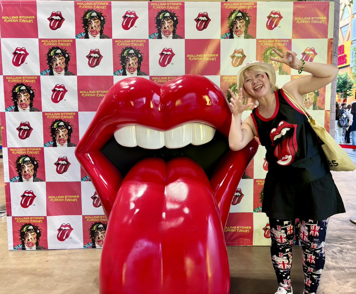 Pank_Flamingos's tweet photo. もっとブルージーなナンバーがいっぱいなのかな？と思いきやっ！
むむっ！なんとストーンズっぽくないテイストもあったりで、ここへきてまだ新しい扉を開けるのかと！恐るべし！転がる石たち🪨新しく若きプロデューサーを取り入れてやったんだよね。その活気もあるのかな。
ミックの声の破壊力よ！ https://t.co/xNnguybFSI