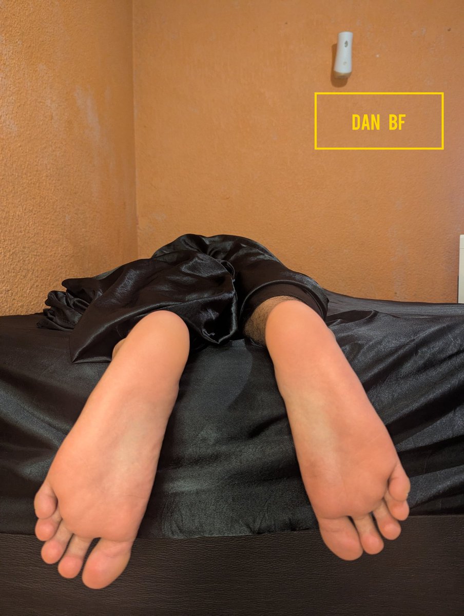 dantebf_'s tweet photo. My feet 👣 are waiting for you. 

#malefeet #gayfeet #manfeet #piesbonitos #pies #pieslindos #pés #pésbonitos #péslindos #masterfeet #gaymaster #feetpic #feetworship #domfeet #feetfetish #feetmale #findomfeet https://t.co/hGAnCZkdkF
