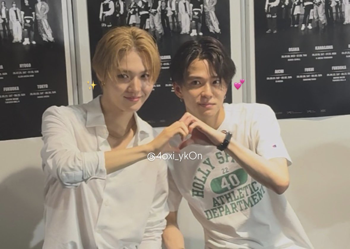 icarussea's tweet photo. Doyoung and his favorite hyung asahi during the photo greeting yesterday🩷 https://t.co/VJx5LxBoAH