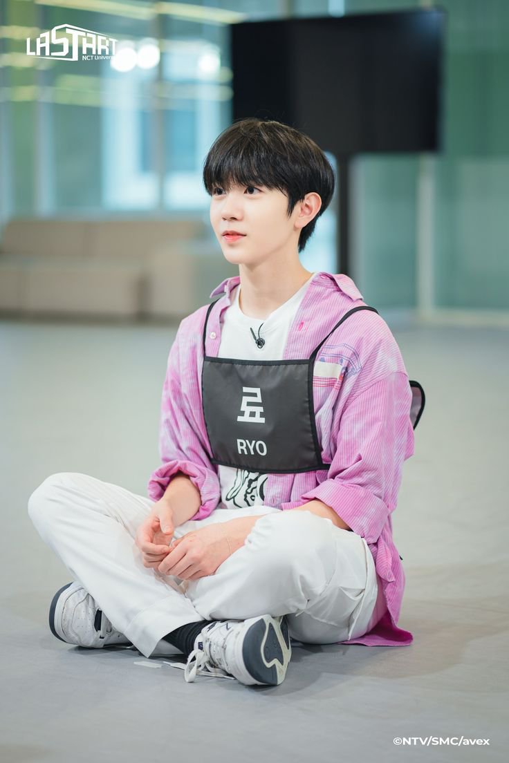 spicychickend's tweet photo. HAPPY THREE YEARS WITH RYO 🦭 #3YearsWithRYO https://t.co/Iz8UBacw0B