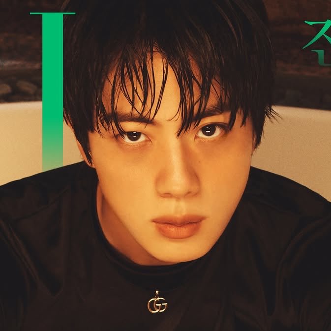 heartbeataus's tweet photo. whoever did his hair and makeup that day woke up and decided to serve cunt https://t.co/ajAXaG0Jf0