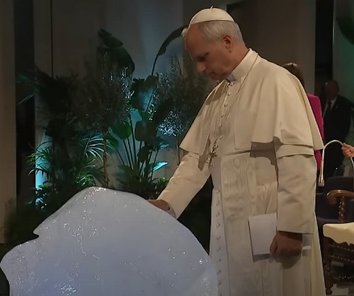 Diarioo7's tweet photo. QUIEN NO ALZA LA VOZ ES CÓMPLICE
Un trozo de… bendiciendo un trozo de hielo
Por Mundabor
https://t.co/FGeN8cXyDp https://t.co/NSIFww05oe