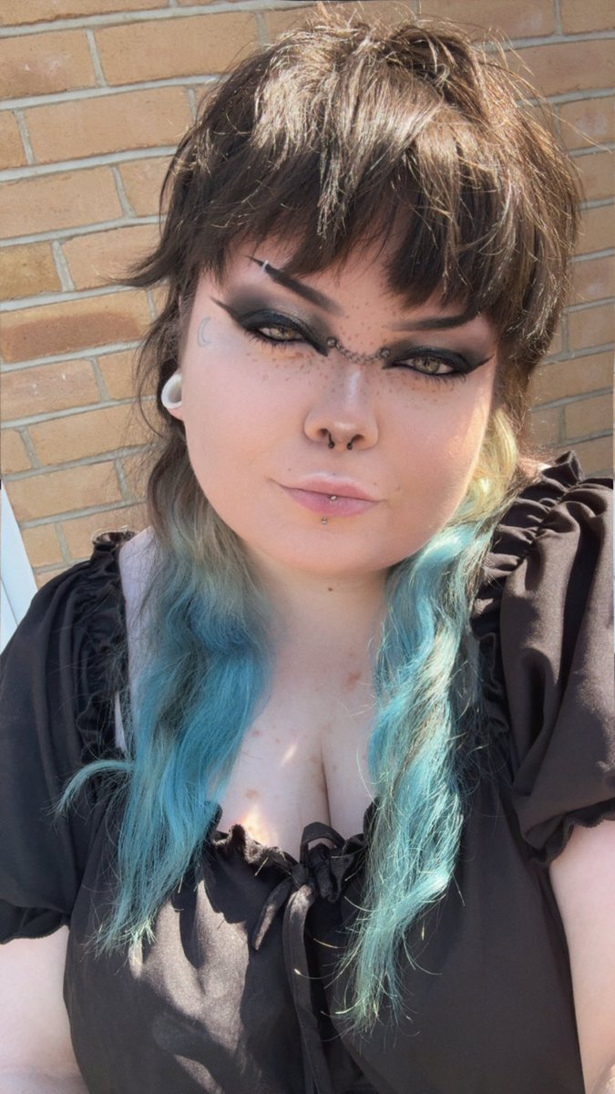 bbwgothprincess's tweet photo. Not able to access my messages for some reason 🤷🏻‍♀️ so add my telegram: goddessbecky9
Snap: valinskusyo

Looking to drain someone rn ;) x

#findom #paypig #goth #alt https://t.co/JbEBpZzMbn