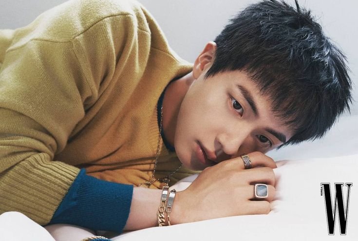 1oserclub's tweet photo. wkorea seokjin if he became evil https://t.co/JoU3kCL1LY