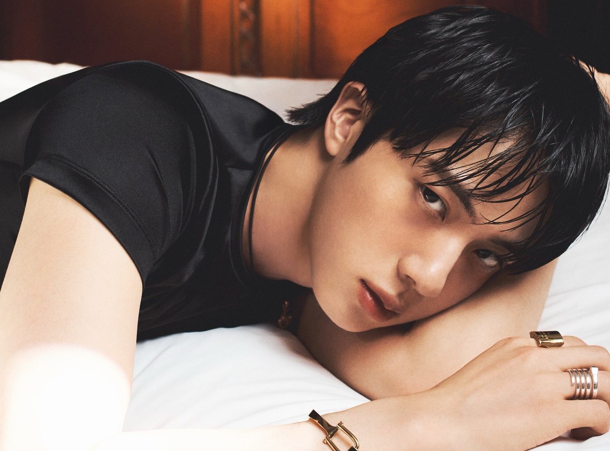 1oserclub's tweet photo. wkorea seokjin if he became evil https://t.co/JoU3kCL1LY