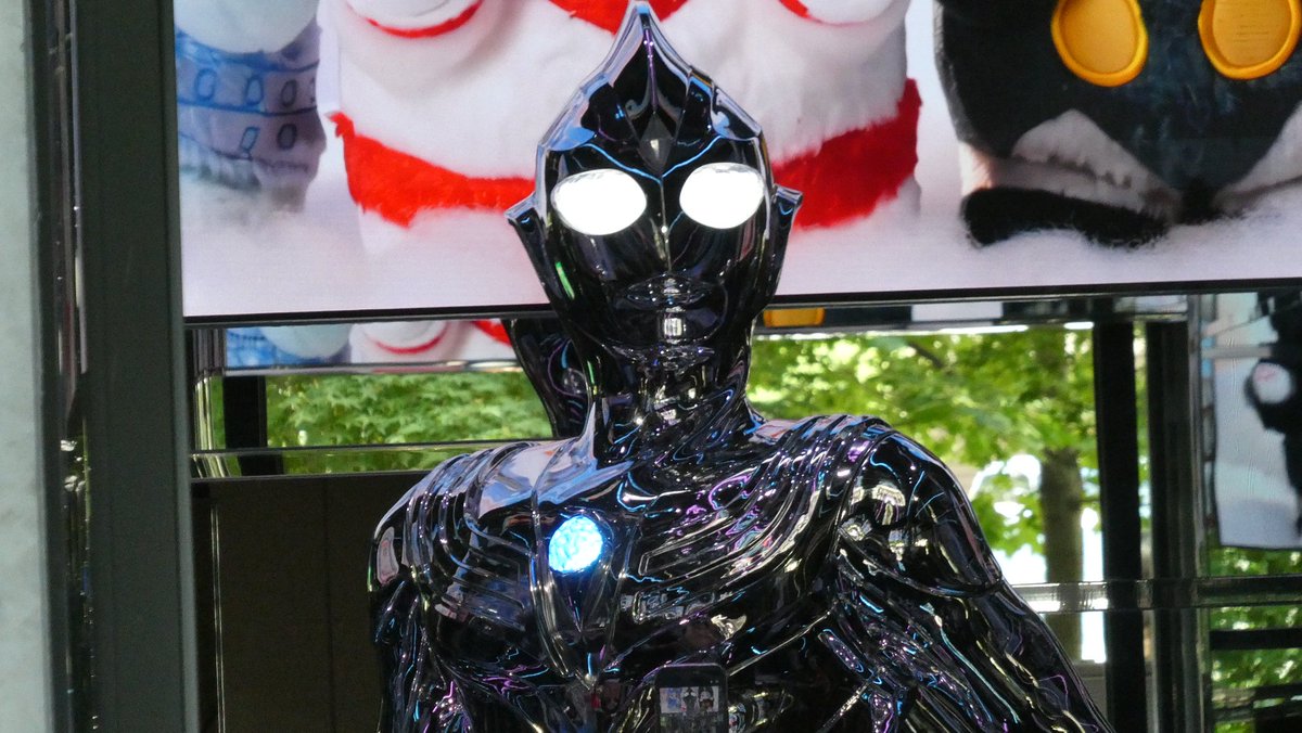 2trong's tweet photo. ULTRA MART TOKYOにて

#ウルトラマンの日 https://t.co/Jh6rAcgiOm