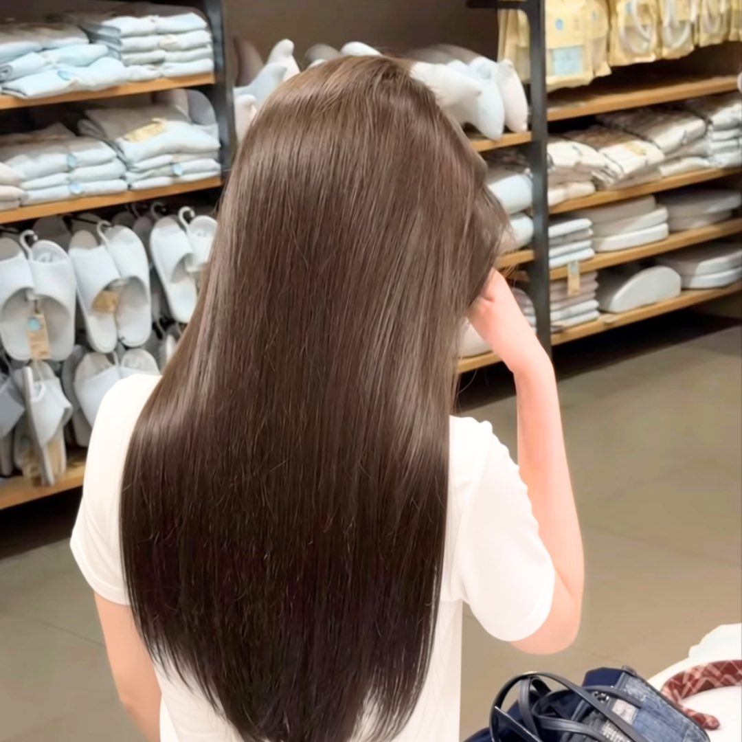 emibiyou88's tweet photo. パサつくからヘアオイル重ねまくってたけど、結局シャンプー見直した方が近道だった。
洗いながら保湿してくれるからしっとりまとまるよ。(PR) https://t.co/MG3LFFSD2d