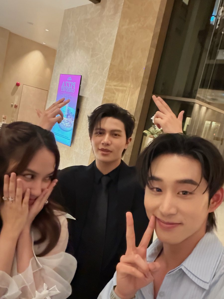 2teeporeveer's tweet photo. OHHH SYUTING NYA DI TEMENIN PACARRR?????!!! YAILUY WILLIAMEST WILLIAMESTTR https://t.co/MWzQizFqNK
