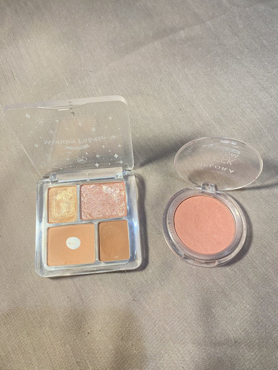 loveunmatcha's tweet photo. WTS | PRELOVED MAKE UP
🍒 ESQA LIP OIL SERUM - PEACH 
95% ➡️ 50RB

🍒 Dazzle Me Cover Me Foundation - Nude Beige 
80%➡️ 33RB

🍒 Eyeshadow + Blush On Implora
Bundling 19K

🏘️Jatim
Bisa via 🍊
ALL PRICE INCLUDE ADMIN

WTS SKINCARE | WTS Makeup
WTB | #zonauang https://t.co/IXLSi78imn