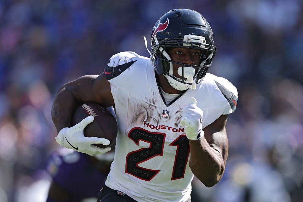 BigPickDaddy's tweet photo. Nick Chubb - RB - FA - I haven’t taken Chubb yet and won’t until he signs somewhere. 

My guess that he gets selected at all is that there’s speculation that he could go to Dallas. 

That would pique my interest but it would be tempered as Chubb has only scored 15 points or more once since 2023.