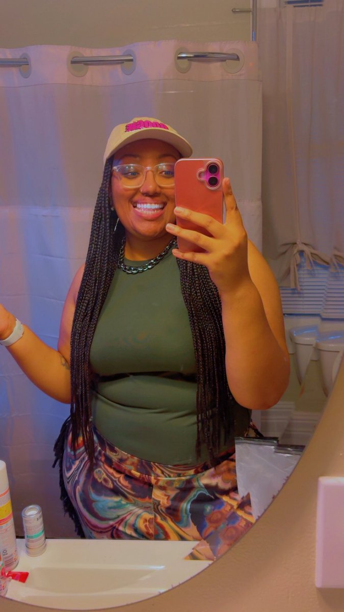 SheIsBOOGIE's tweet photo. Come say hi to your favorite baddie streamer! https://t.co/plEAz5HRC5