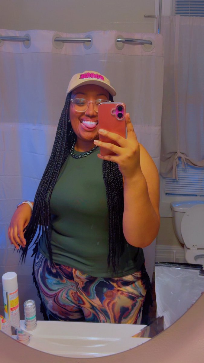 SheIsBOOGIE's tweet photo. Come say hi to your favorite baddie streamer! https://t.co/plEAz5HRC5