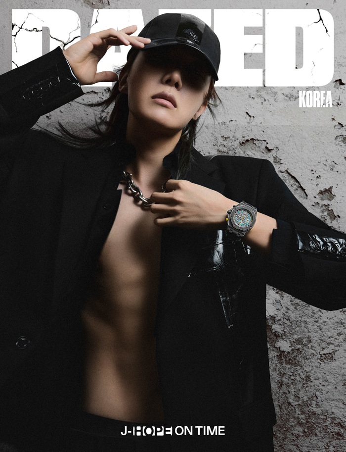 予約開始✨ 【DAZED KOREA 26年8月号 表紙 BTS J-HOPE 和訳付き】 ご