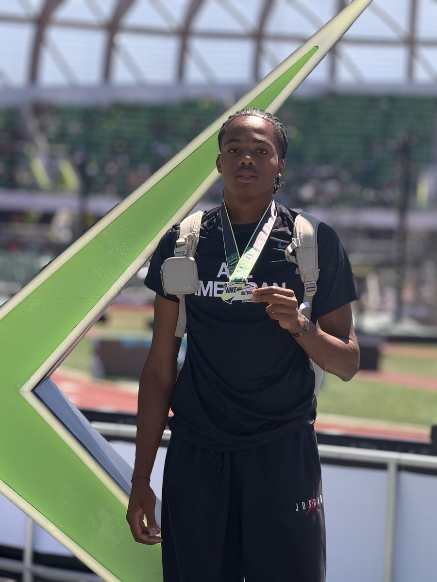 MenloSchoolAthletics tweet media