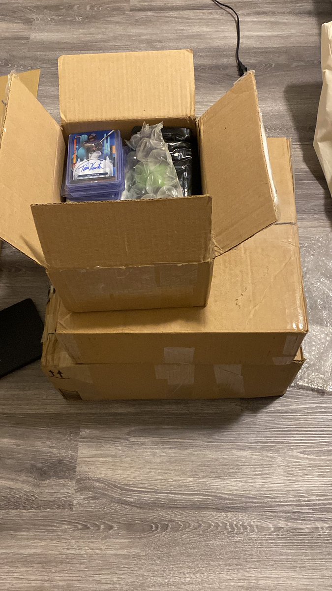 Grant’s Card Vault tweet media