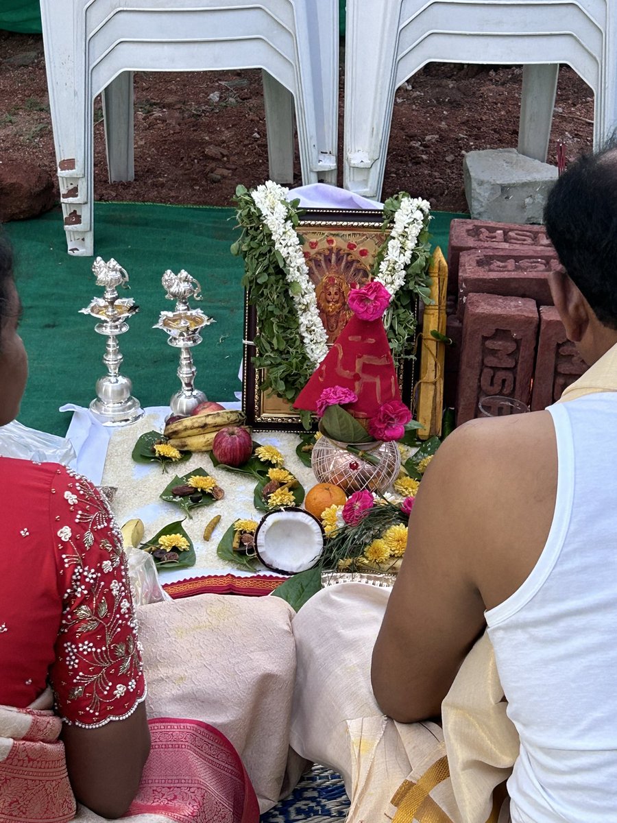 Kmanoj72152325's tweet photo. Bhoomi pooja done today 🙏, now the wait for this begins 🏡❤️ https://t.co/xdJMXJIk8c