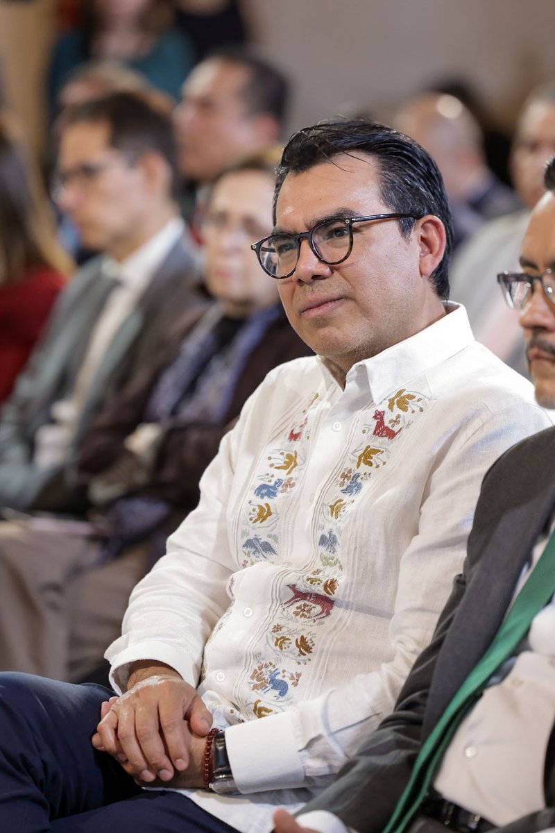 JAlbertoG_R's tweet photo. #DiálogoInterinstitucional | Como integrante del Órgano de Administración Judicial (@OAJ_Mex), esta tarde asistí a la firma del Convenio Marco de Colaboración entre la Suprema Corte de Justicia de la Nación (@SCJN), la Fiscalía General de la República (@FGRMexico), el Órgano de Administración Judicial y el Instituto Nacional de Ciencias Penales (@INACIPE).

Este esfuerzo conjunto tiene como objetivo fomentar la procuración e impartición de justicia a través de una sólida colaboración interinstitucional. 

Expreso mi reconocimiento a quienes suscribieron este Convenio, el Ministro @HugoAguilarOrti , Presidente de la SCJN; Lic. @ErnestinaGodoy_ , Fiscal General de la República; Mtro. Néstor Vargas Solano (@NVS_), Presidente del OAJ, y a quienes formaron parte del mismo.