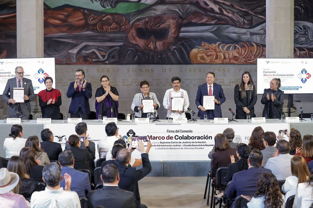JAlbertoG_R's tweet photo. #DiálogoInterinstitucional | Como integrante del Órgano de Administración Judicial (@OAJ_Mex), esta tarde asistí a la firma del Convenio Marco de Colaboración entre la Suprema Corte de Justicia de la Nación (@SCJN), la Fiscalía General de la República (@FGRMexico), el Órgano de Administración Judicial y el Instituto Nacional de Ciencias Penales (@INACIPE).

Este esfuerzo conjunto tiene como objetivo fomentar la procuración e impartición de justicia a través de una sólida colaboración interinstitucional. 

Expreso mi reconocimiento a quienes suscribieron este Convenio, el Ministro @HugoAguilarOrti , Presidente de la SCJN; Lic. @ErnestinaGodoy_ , Fiscal General de la República; Mtro. Néstor Vargas Solano (@NVS_), Presidente del OAJ, y a quienes formaron parte del mismo.