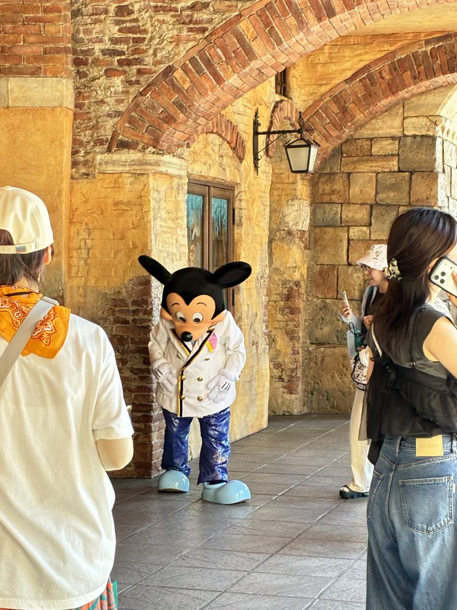 Sophia_ruby_2's tweet photo. ディズニーなう😆 https://t.co/Ly9CQamNSU