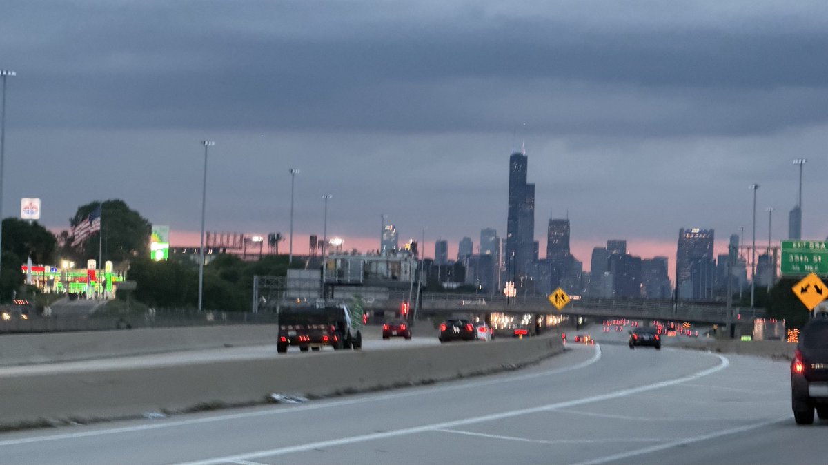 SPascazio's tweet photo. @WindyCityWxMan View from 90/94 looking northwest https://t.co/cV4r8HDLyi