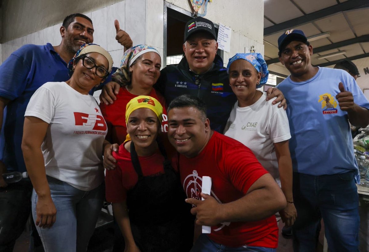 MijpVzla's tweet photo. Estas acciones representa el compromiso del Gobierno Bolivariano con la seguridad ciudadana y el bienestar del pueblo, como parte del Plan Venezuela Renace, instruido por la Presidenta (E) Delcy Rodríguez que busca impulsar la recuperación y reconstrucción de la Patria. https://t.co/cKcFi9aw38