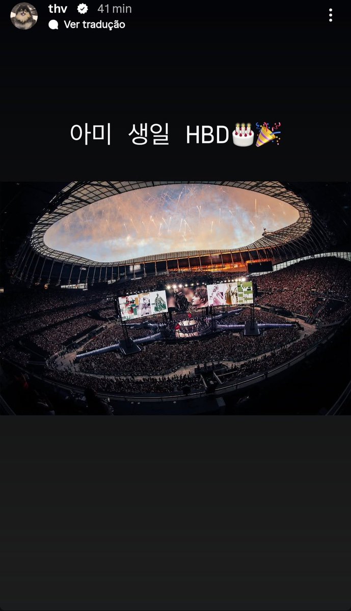 updatebangtan_'s tweet photo. [INSTAGRAM] 

Taehyung IG Stories 

"Aniversário do ARMY, feliz aniversário 🎂🎉" 

🐥 @BTS_twt https://t.co/kY63NQMEbR