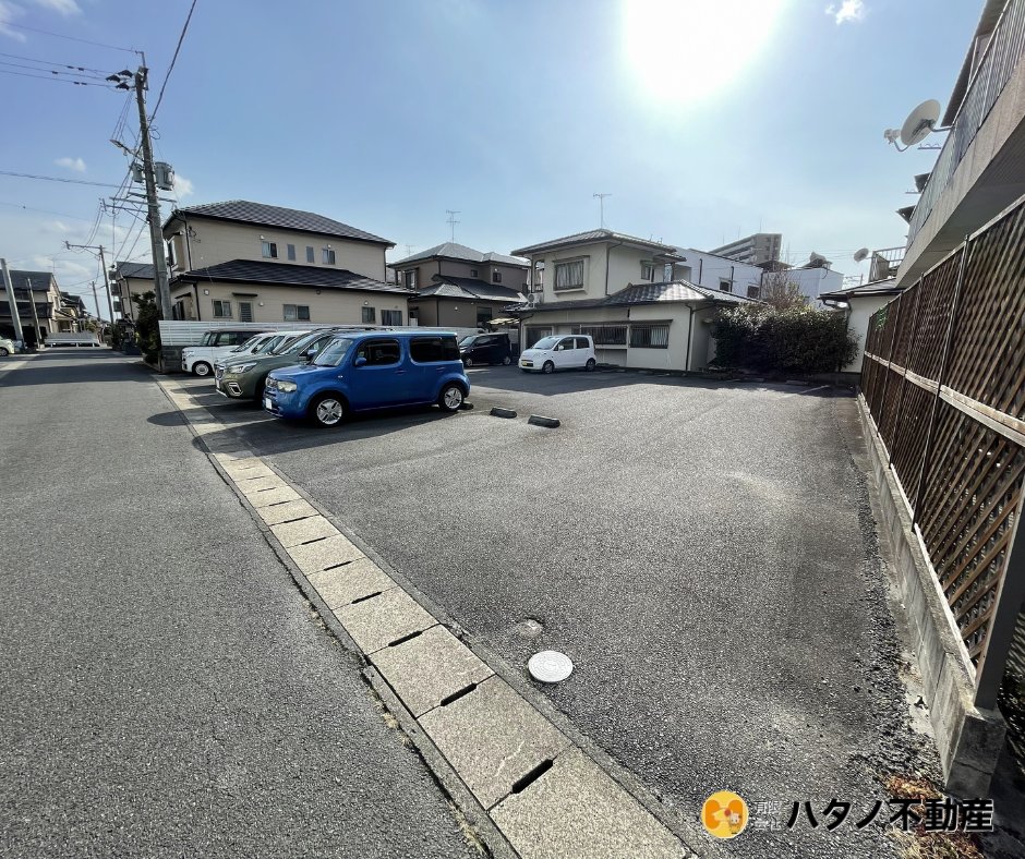 hatano_f's tweet photo. 📣 月極駐車場空き情報📣
東区花立５丁目エリアにて、月極駐車場の空きが出ます！
🚙募集台数：１区画
📜利用開始：令和８年８月１日から契約可
周辺で駐車場をお探しの方、１区画のみです！ぜひお早めにお問い合わせください。
💻️物件詳細はこちら
https://t.co/oqa6nSUSPt

#花立５丁目駐車場 https://t.co/6mQ5wZ2HQB