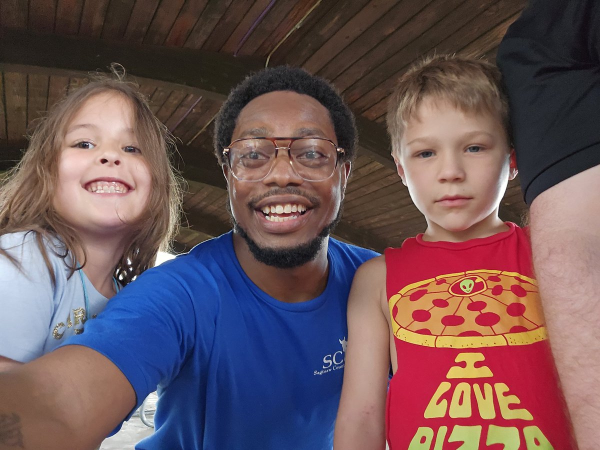 AdamsBrandell's tweet photo. Taking time to step away from the pace of our respective campaign efforts is not only refreshing, but necessary. Moments spent with friends and neighbors—sharing a meal, enjoying a picnic, and reconnecting—remind us why we do this work in the first place. https://t.co/NzBLJ3PEmE