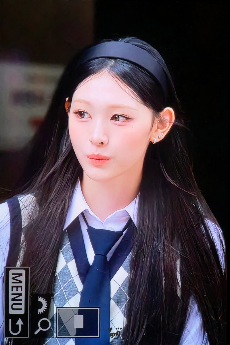 yu_biki_ri's tweet photo. 260710 프리뷰

머리띠냠💙

#미나미 #리센느 #RESCENE https://t.co/aI7bmnATBj