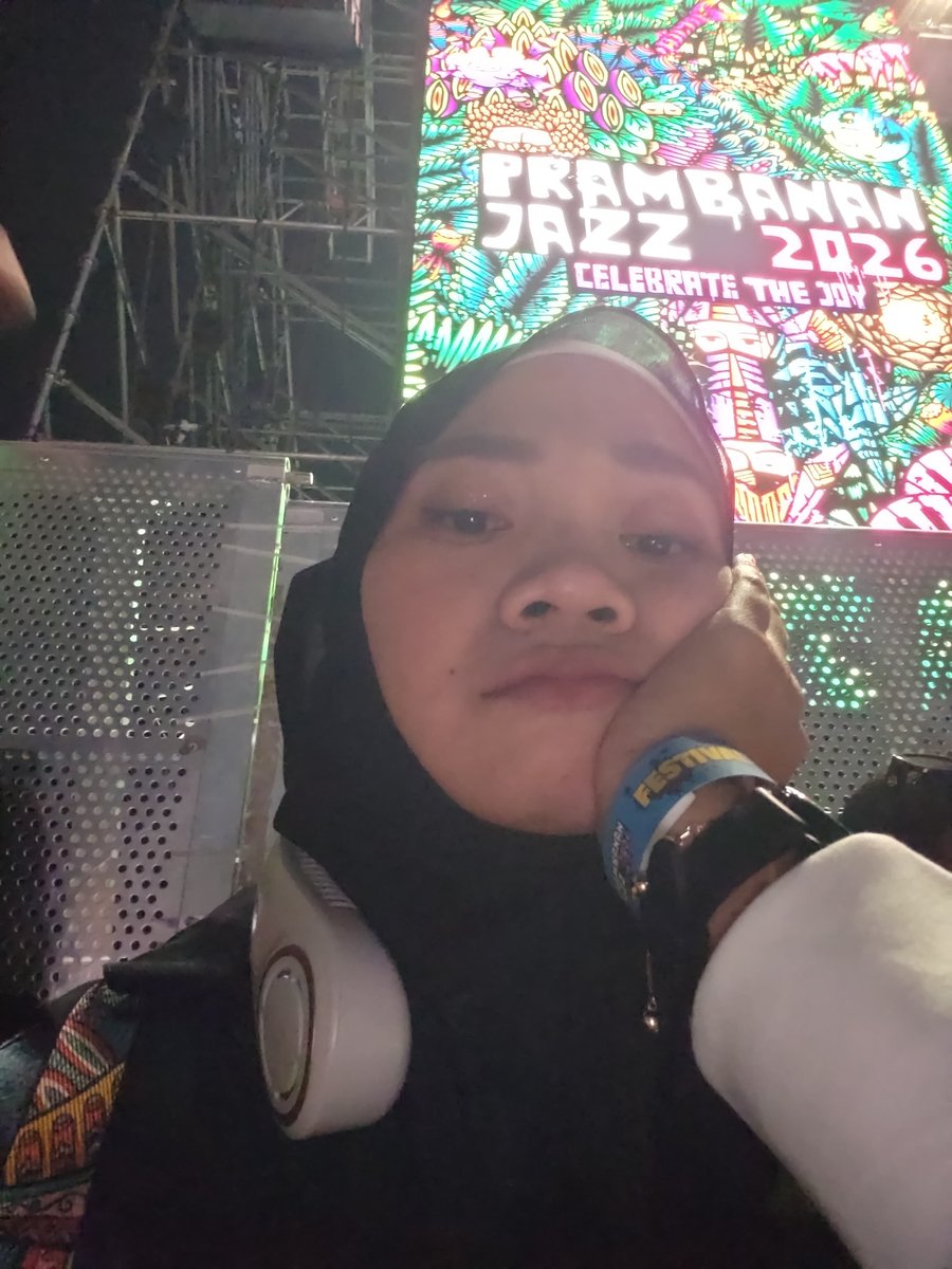 bripdto's tweet photo. baru kali ini ngerasain barricade 🤭🤭 https://t.co/7y3zkJ4dnk
