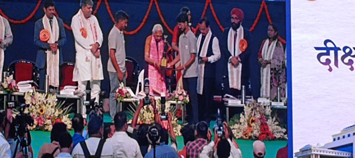 recb_ic's tweet photo. 🏆 Proud Moment for REC Banda Incubation Centre Foundation!
Our incubated startup Nexonix Reflexo Pvt. Ltd. received the AKTU Student Startup Award 2026 from Hon'ble Governor Smt. Anandiben Patel Ji at the 24th Convocation of AKTU @vibhashds10 @Its__ABHIjeet https://t.co/jglv99iRuw