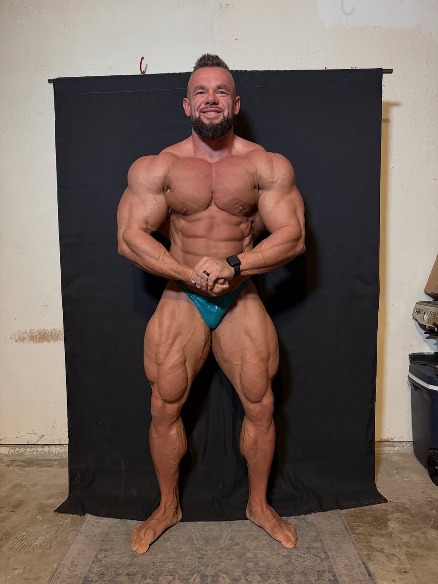 coachdavid167's tweet photo. The pump fades, the photos age, but the discipline you build stays forever.
#Bodybuilding #GoldenEra #FitnessLifestyle #Strength

JOIN US ON TELEGRAM 👇👇👇👇👇

https://t.co/1abFTPF5TU https://t.co/Vzr5xMYqXJ
