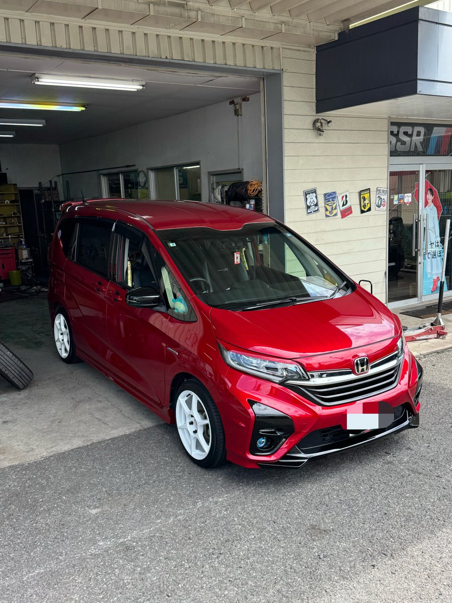 _hiro_fd2r_'s tweet photo. 様子がおかしくなってきた
車高とキャンバーは後日 https://t.co/p2HgmfzpVE
