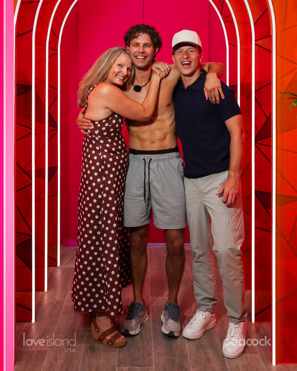 loveislandusa's tweet photo. https://t.co/c8ekjaLjIy