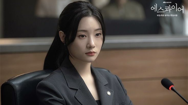 zzangchaeyeoni's tweet photo. 정채연 필모보면 연기 초반엔 학생역할이나 아역 위주였는데(디폴트값: 첫사랑) 이제는 어엿한 여른여자. 캐릭터로 성장한거 필모깨기 하기에 너무너무 재밌는 일이야... https://t.co/ilPkBhU7Xf