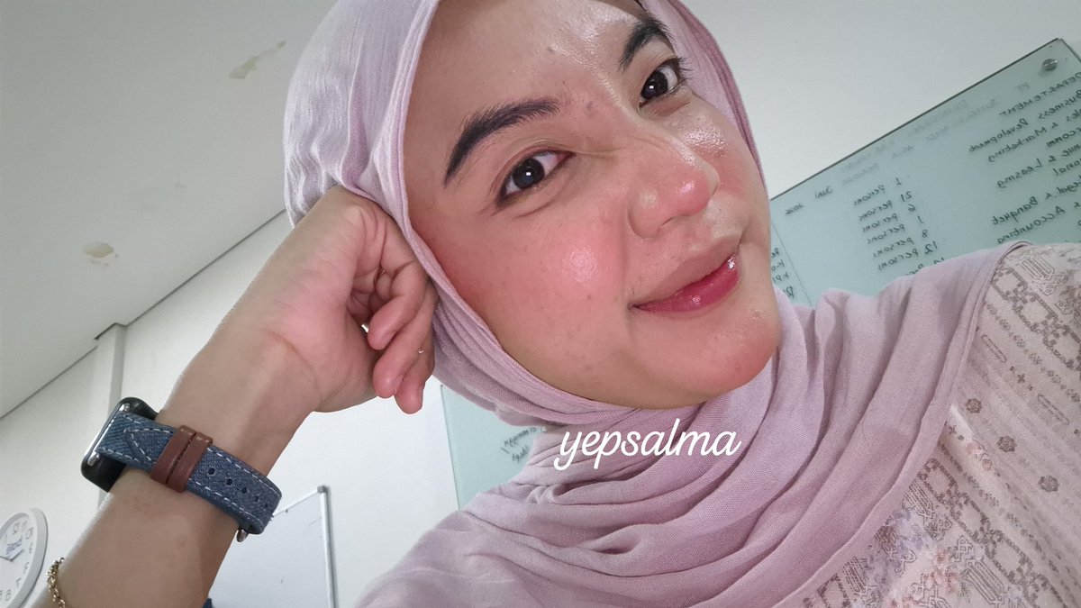 yepsalma's tweet photo. hts kok marah klo ga dikabarin.. aneh aneh aja si salma... https://t.co/Z1cFRPYD38