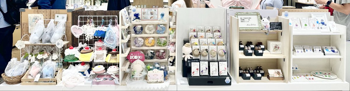 C_CHOCOLAT_C's tweet photo. ✨夏のCM 8日目✨

👗☀️🎀#CARAMEL_MUSEUM 🎀☀️👗

昨日のM2部初日は沢山のご来場ありがとうございました😊
ただ連日多くご追納や補充により、その日それぞれに素敵な出会いがございます🎶

C前期も残り2日となり、[12-19]時でのウェブ販売対応日🚚

本日もよろしくお願いいたします🎪 https://t.co/PZNAkSlQqo