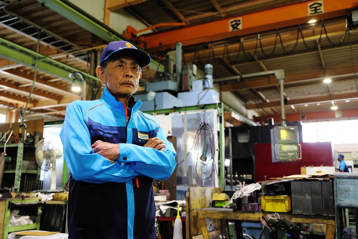 sugimuraseiko's tweet photo. 弊社も国産のイケオジ職人でバズらんかなぁ。。 https://t.co/Klc1mSdzGQ