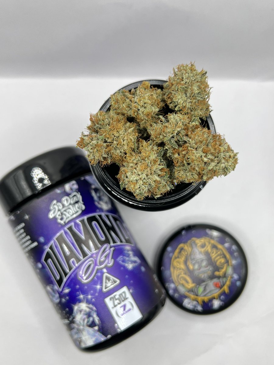 BudDropsxo7j's tweet photo. Frog Poison 🐸☠️ #NotTheToad 

(Animal Face x Sin Mintz) 

#TheKushKid #istaykushedup 🪿🏴‍☠️ https://t.co/fHmguKVXDN