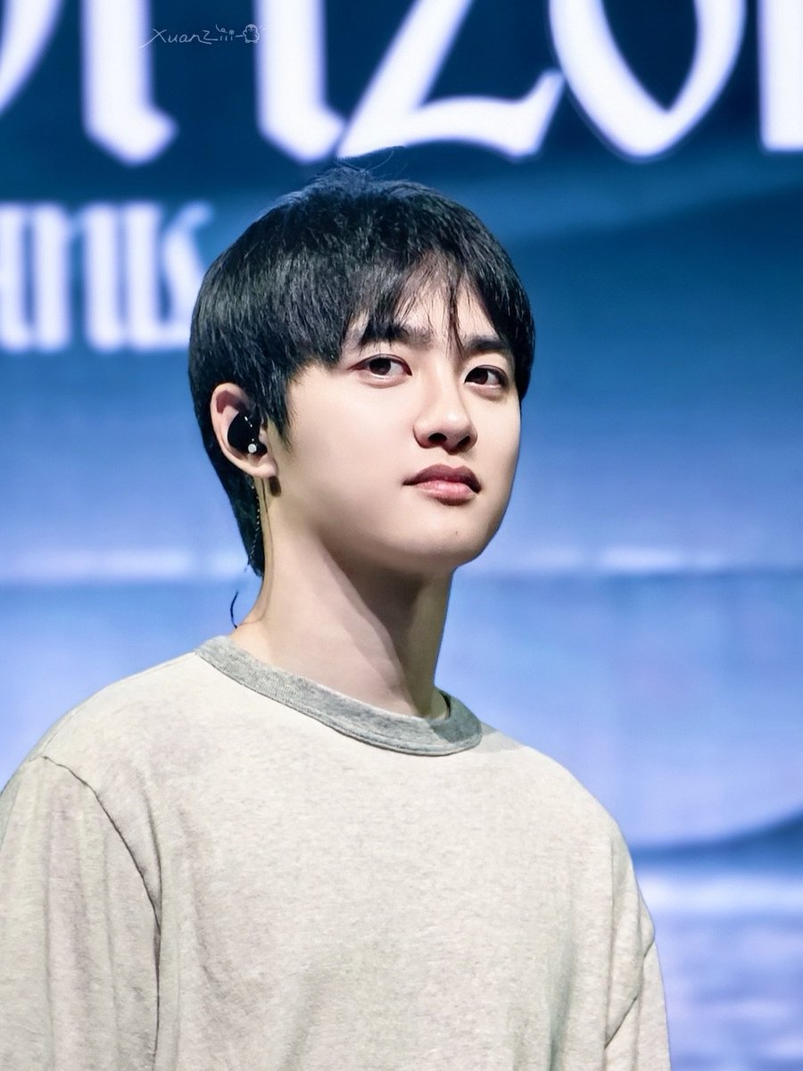 DODBBONG's tweet photo. 도경수랑 눈 마주치면 살아남을수잇을까 https://t.co/7Am6n8eHUD