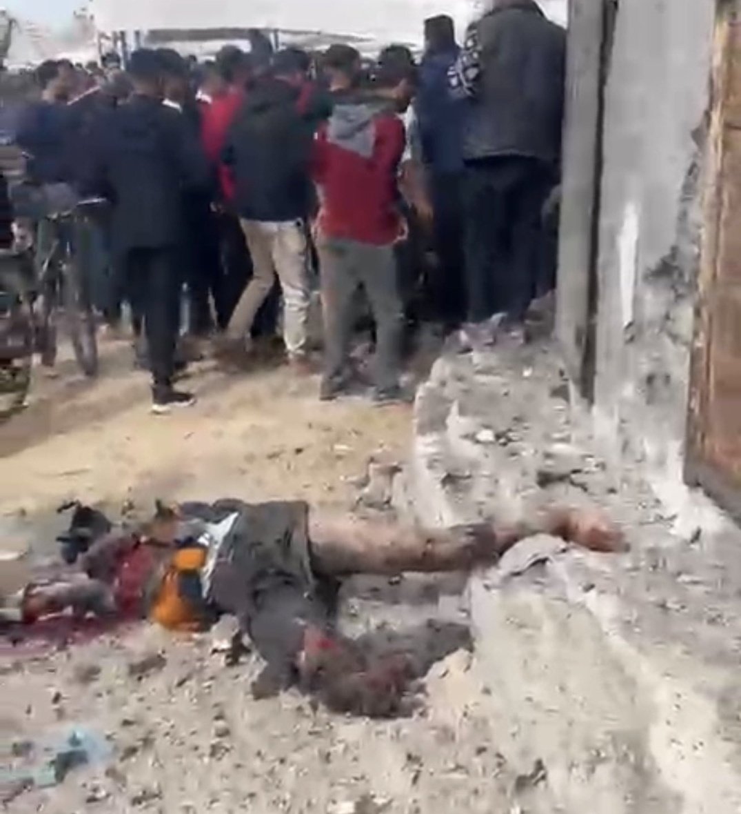 Ros10101's tweet photo. Terrifying scenes that only the people of Gaza. https://t.co/cn57ifyuYG