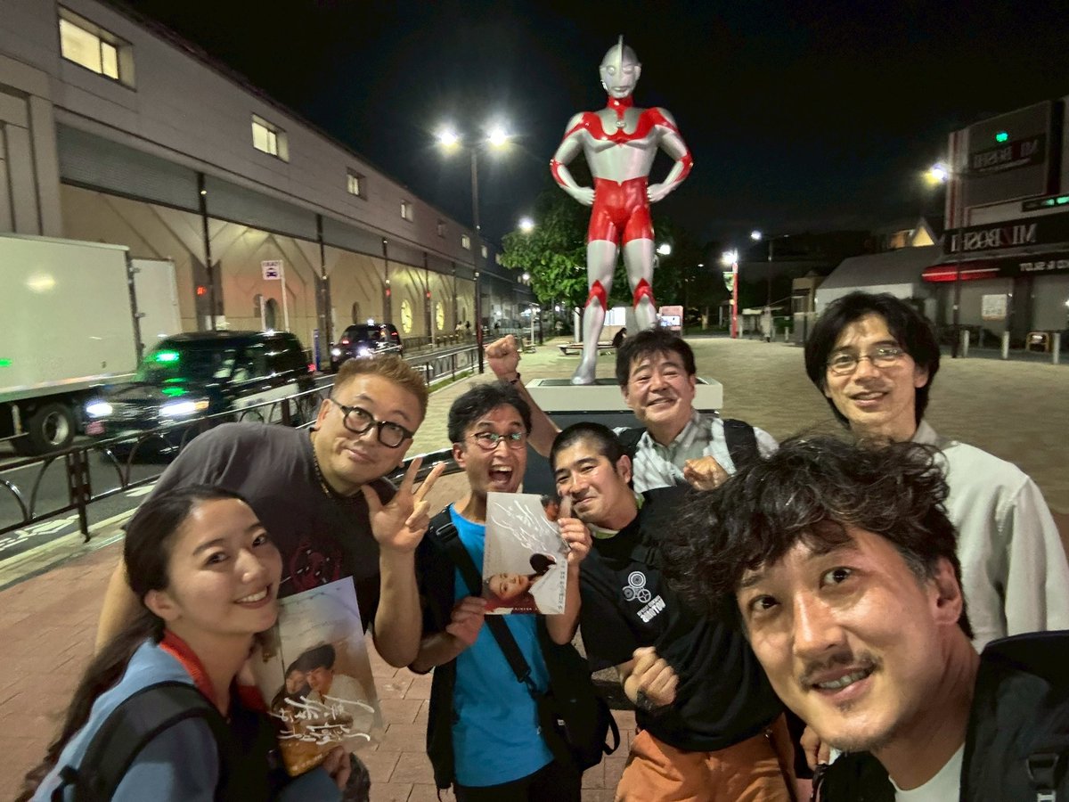 kokuryoyama's tweet photo. ノムの二人芝居
「朝、私は寝るよ」
初日に観劇に！
完全に二人の世界に取り込まれて
面白かった！！
2人とも魅力的で✨
ノムの緊張たるや凄かったと思いますが
初日をブラボーメンバーで
見られて良かったです😊
朝日奈さん、ありがとうございました‼️
12日までムリウイにて！
#朝日奈杏
#野村啓介 https://t.co/ZAfJUDv79o